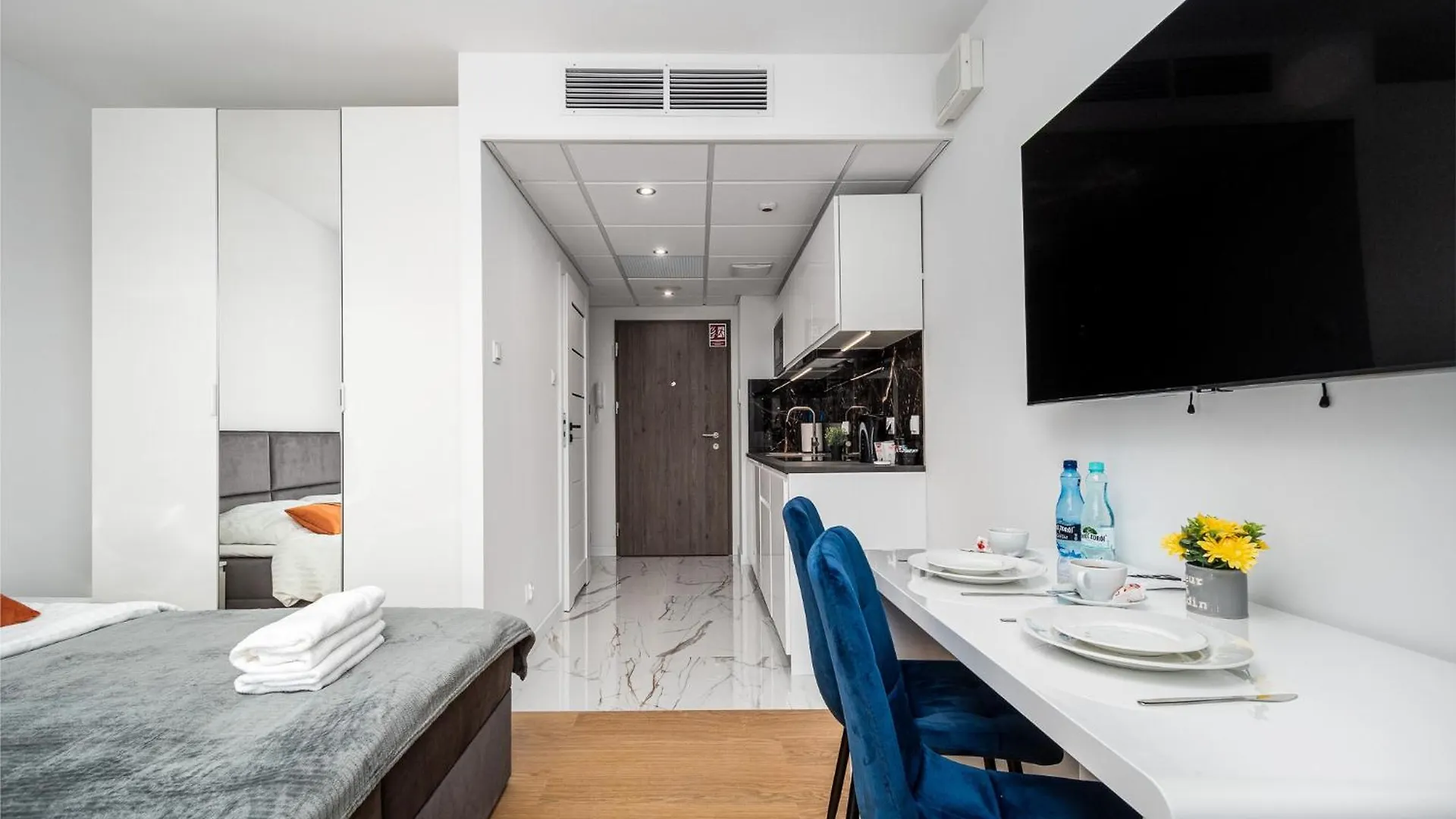 Warsaw Modern Stay 公寓