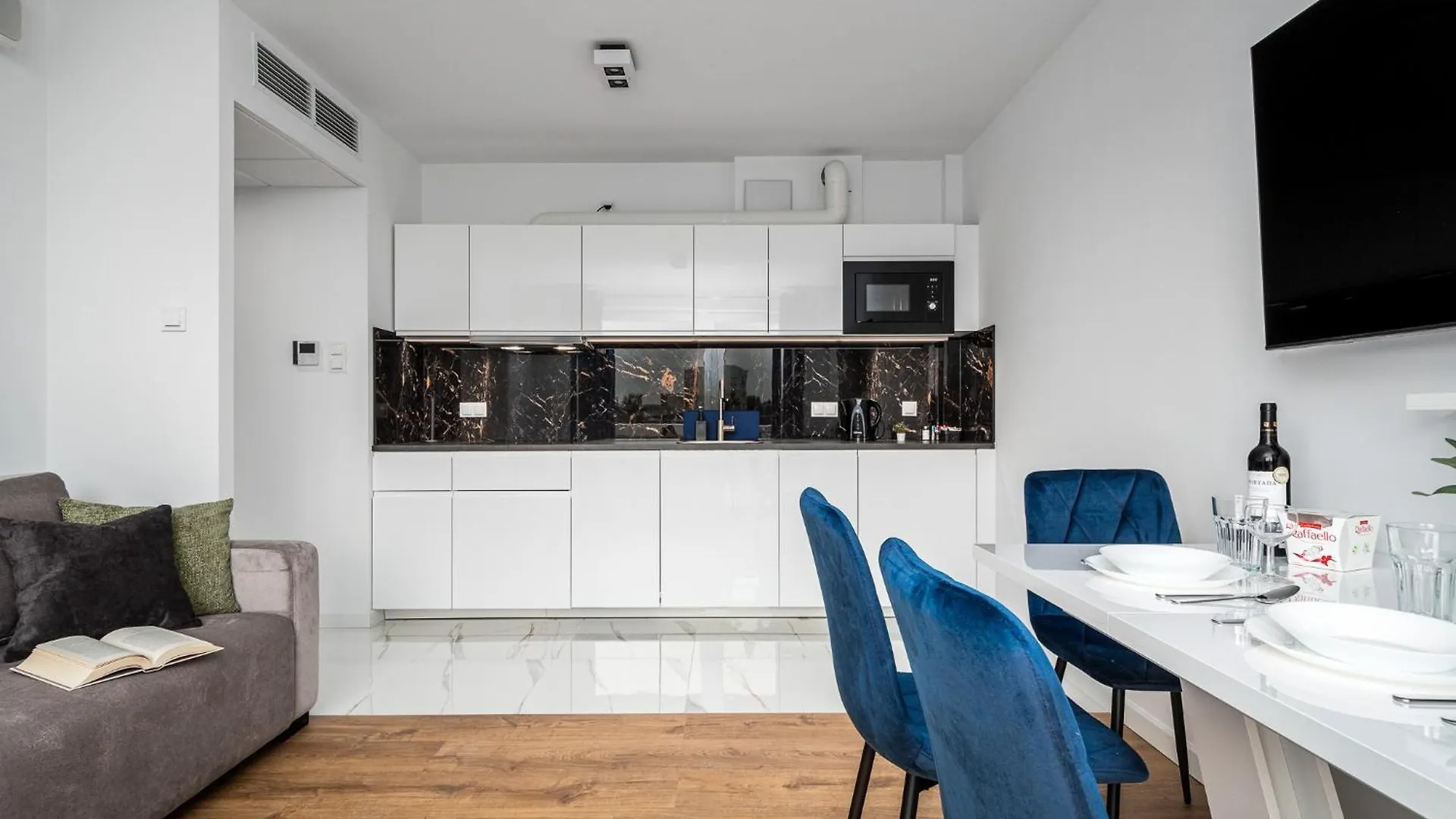 Warsaw Modern Stay
